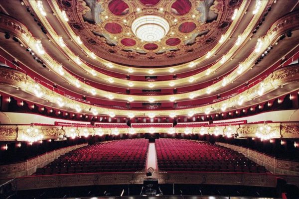 ICULT TEATRO EXPOSICION BARCELONA CIUTAT DE TEATRES Aspecte de la sala principal del Liceu  despres de la darrera reforma   Fotografia  Antoni Bofill  Gran Teatre del Liceu